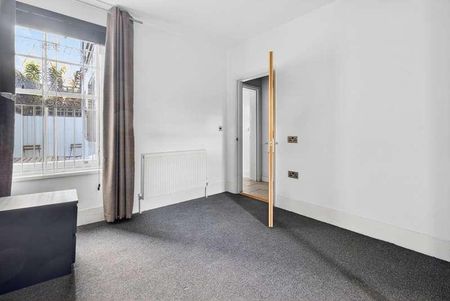 Waterloo Terrace, Islington, London, N1 - Photo 3