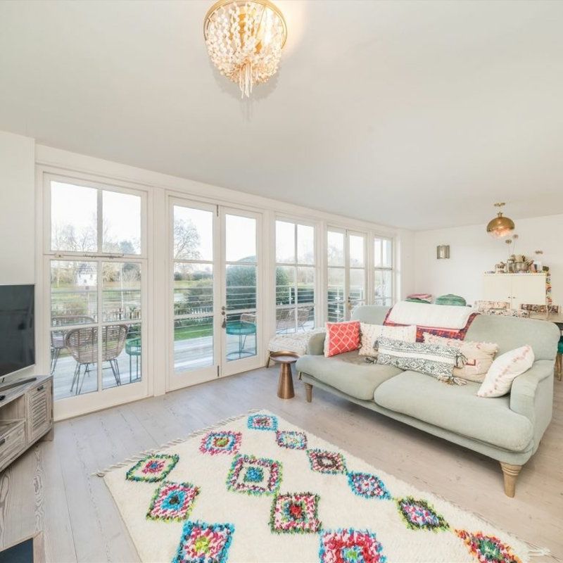 The Island, KT7, London - Photo 1