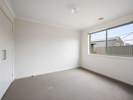 12 Klim Street, Killara VIC 3691 - House For Rent | Domain - Photo 3