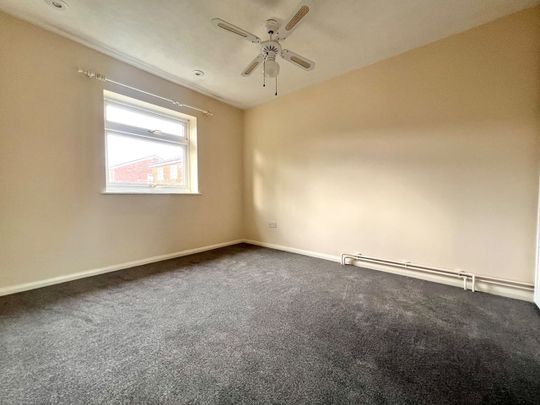 3 Bed Semi-Detached House, Barford Rise, LU2 - Photo 1