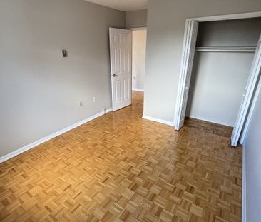 35 Blake Street, Barrie - Photo 4