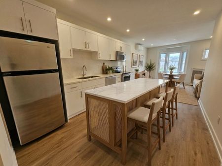 For Lease - 3293 Dundas Street Unit# 2nd Floor, Toronto, Ontario - Photo 4