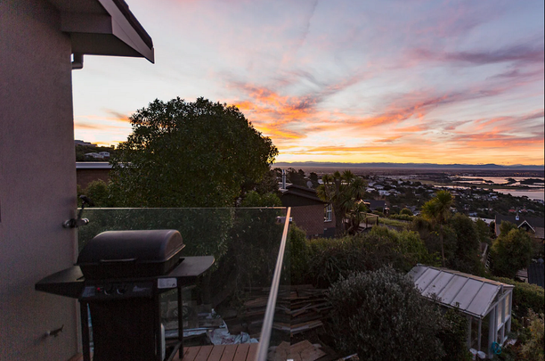 Penthouse flat. Amazing sea & mountain views - Photo 1