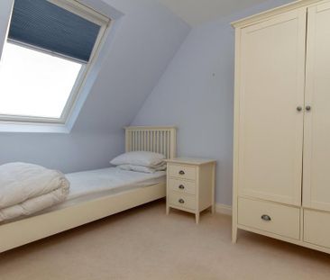 4 bedroom link detached house to rent - Photo 4