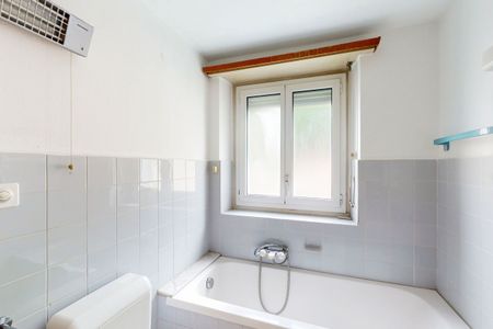 Luminoso 4.5 locali di 85 mq al 4° piano - Foto 3