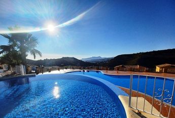 Apartment with 2 bedrooms with swimming pool LONG TERM