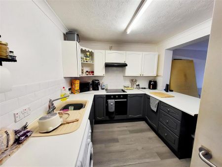 1 bedroom flat to rent - Photo 3
