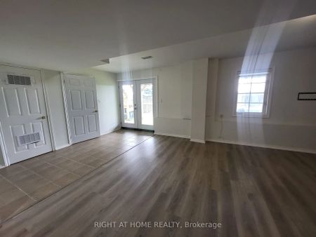 Property For Lease | S9255016 - Photo 2