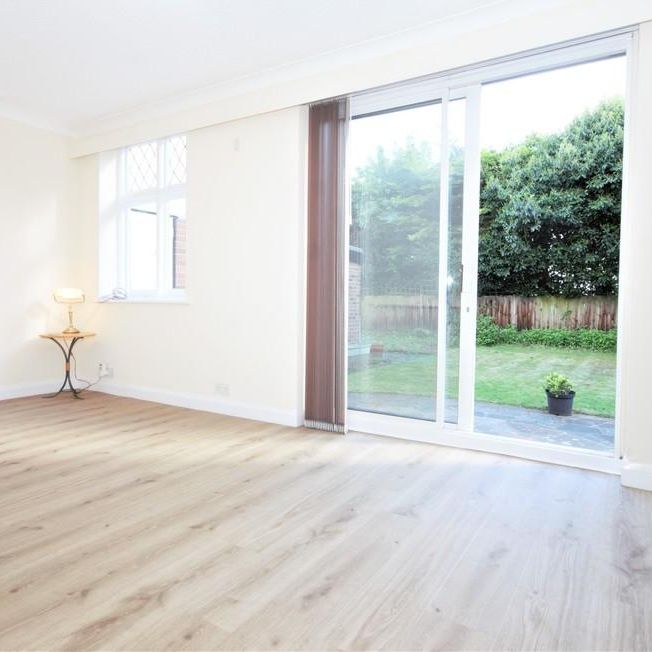 5 bedroom detached house to rent - Photo 1