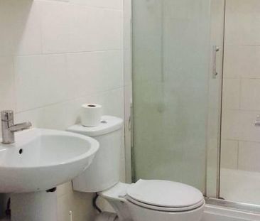 1 bedroom in a house share to rent - Photo 6