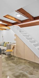 Splendide bas de duplex entièrement rénové à aire ouverte – 3 CAC + bureau avec sous-sol et terrasse | Au cœur de NDG (chauffage inclus) - Photo 3