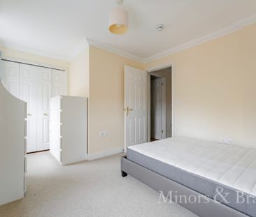 Phillipa Flowerday Plain, Norwich - Photo 4