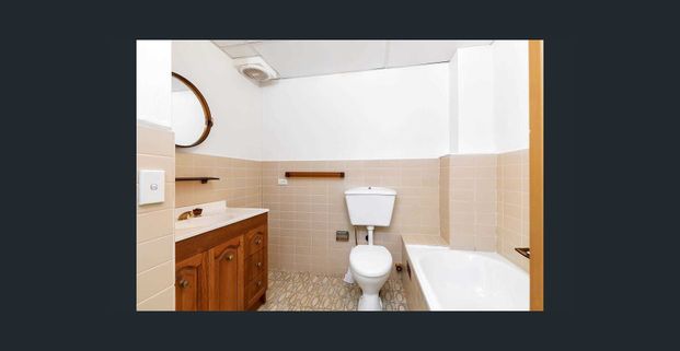 Convenient and Quiet Garden Apartment - Photo 1