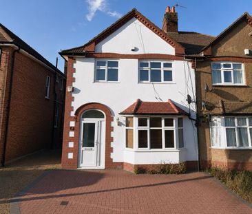Victoria Road, Ruislip HA6, London - Photo 1