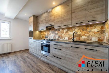 Pronájem zrekonstruovaného bytu 2+kk, os.vl., 49,8 m - Photo 2