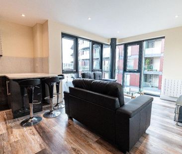 3 bedroom flat to rent - Photo 6