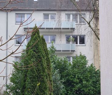 MOERS-MITTE: MODERNE 2-ZIMMERWOHNUNG MIT BALKON IN RUHIGEM & GEPFLE... - Photo 4