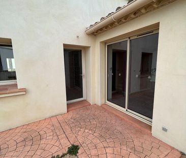 Location Maison 4 pièces 79m² GALLARGUES LE MONTUEUX 30660 - Photo 5