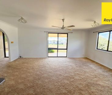 3 BEDROOM HOME - Photo 3