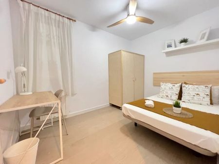 Avinguda del Regne de València, Valencia, Valencian Community 46005 - Photo 3