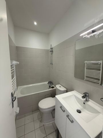 Location Appartement 2 pièces 29m² LES PAVILLONS SOUS BOIS 93320 - Photo 4