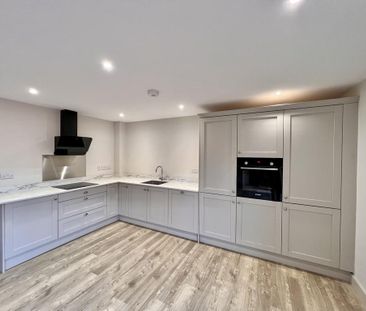 2 bedroom ground floor flat to rent - Photo 4