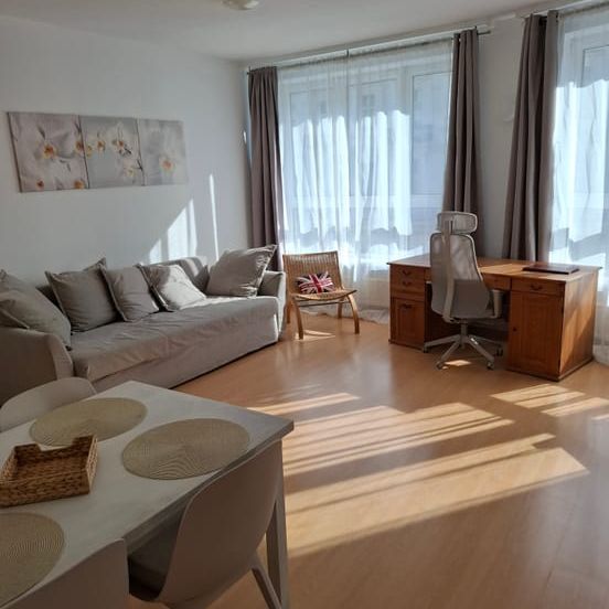 Appartement te huur - Photo 1
