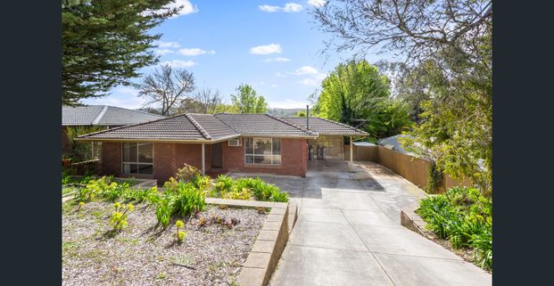 Comfortable family living in beautiful hills location - Photo 1