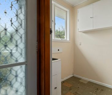 Family Home! - Photo 3