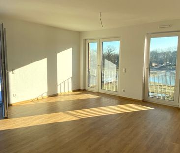 Lichtdurchflutete 3-Zimmer-Dachgeschosswohnung mit großer Dachterra... - Photo 2