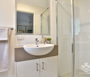 $4670 per week - Photo 6