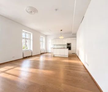 Großzügige 3-Zimmer-Wohnung im Servitenviertel - nähe Schottentor - Photo 1