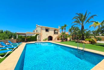 WIDE ESTATE FOR RENT IN TEULADA FOR LONG TERM