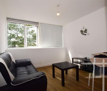 Isambard Brunel Road - Photo 1