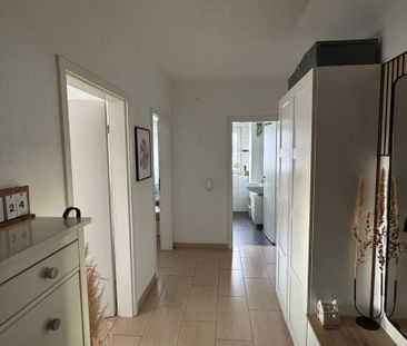 Schöne komplett modernisiert 2 Zimmer Wohnung in 33613 Bielefeld - Foto 1
