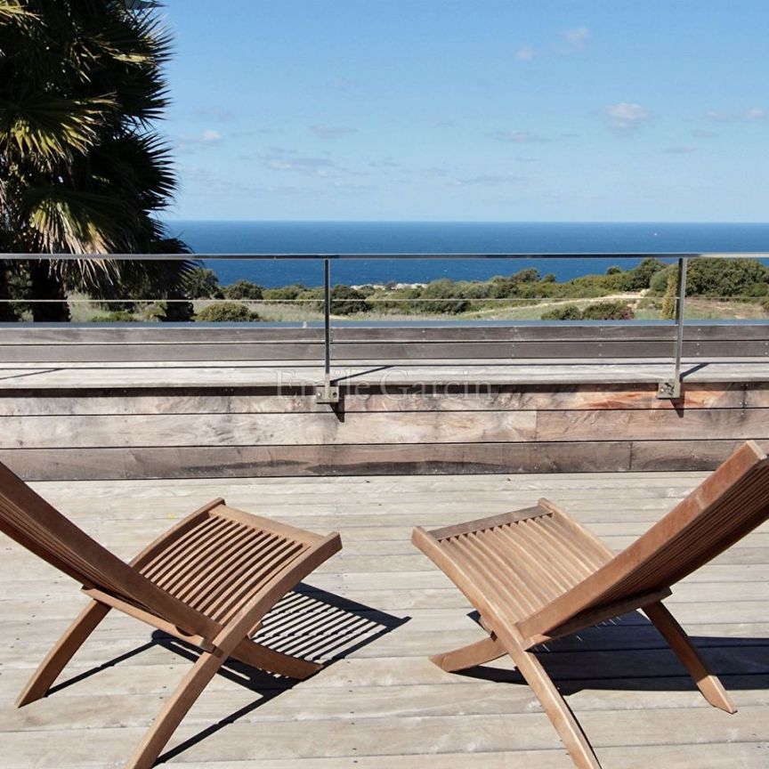 Villa contemporaine à louer entre Calvi et l'Ile Rousse, vue mer panoramique. - Photo 1