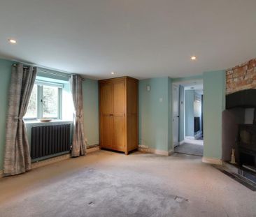 3 bedroom detached house to rent - Photo 2