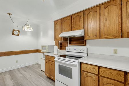 For Lease - 575 Springbank Avenue, Woodstock, Ontario - Photo 4