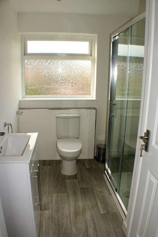 St Anne`s Close, Bicester, OX26 - Photo 4