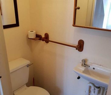 Studio to rent - Photo 5