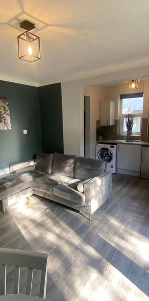 4 bedroom semi-detached house to rent - Photo 1