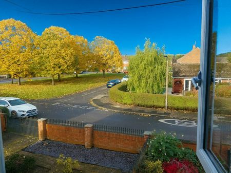 Semi-detached house to rent on - Photo 5