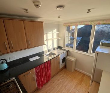 2 Bed Flat, Gunnersbury Avenue, W5 - Photo 2