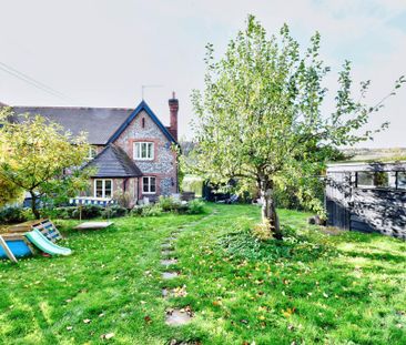 2 bedroom semi-detached house to rent - Photo 6