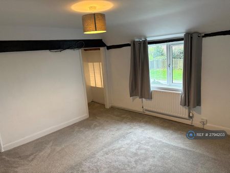 3 bedroom semi-detached house to rent - Photo 4