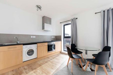 Fleet Street, Swindon, SN1 - Photo 5