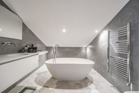 Lycett Place, Hammersmith And Fulham, W12 - Photo 5