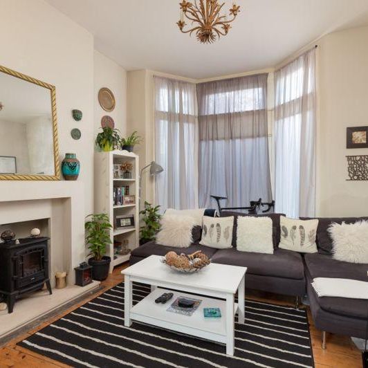 2 bedroom ground floor flat to rent - Photo 1