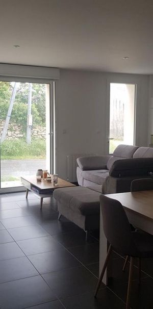 Location Appartement 3 pièces 85m² PONT L ABBE D ARNOULT 17250 - Photo 1