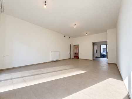 Appartement - à louer - Photo 2